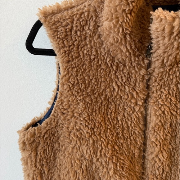 Patagonia Teddy Boucle Brown Vest - Picture 5 of 13